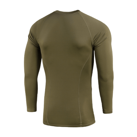 M-Tac Level I Polartec Thermal Shirt oliivinvihreänä – takaa. Täydellinen aluspaita Polartec® Power Dry® -materiaalista, ihanteellinen talviaktiviteetteihin.