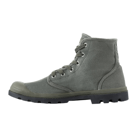 M-Tac Sneakers klassisella designilla, 6 metallista nauharenkasta, 100% polyesterin nauhat ja vulkanisoitu kumipohja ulkoiluun.