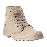M-Tac Sneakers beigenä, mukavat ulkokenkät klassisella mallilla ja tukevalla kumipohjalla, sopivat arkeen.