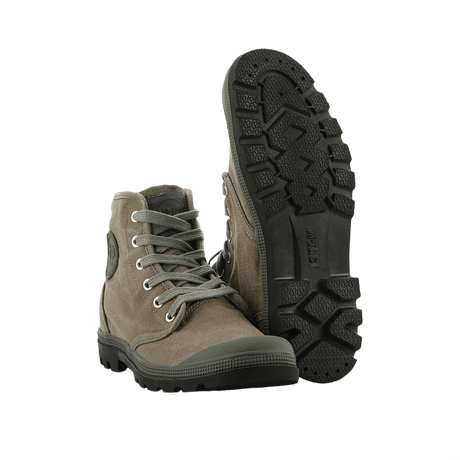 M-Tac Sneakers ulkoiluun, metalliset nauharenkaat, polyesterin nauhat ja vulkanisoitu kumipohja hyvään pitoon.