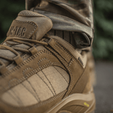 M-Tac Sneakers Tactical Demi-Season Pro Line kestävässä suede- ja Cordura-rakenteessa, ihanteellinen harjoitteluun ja vaellukseen, patentoitu Vibram-pohja.