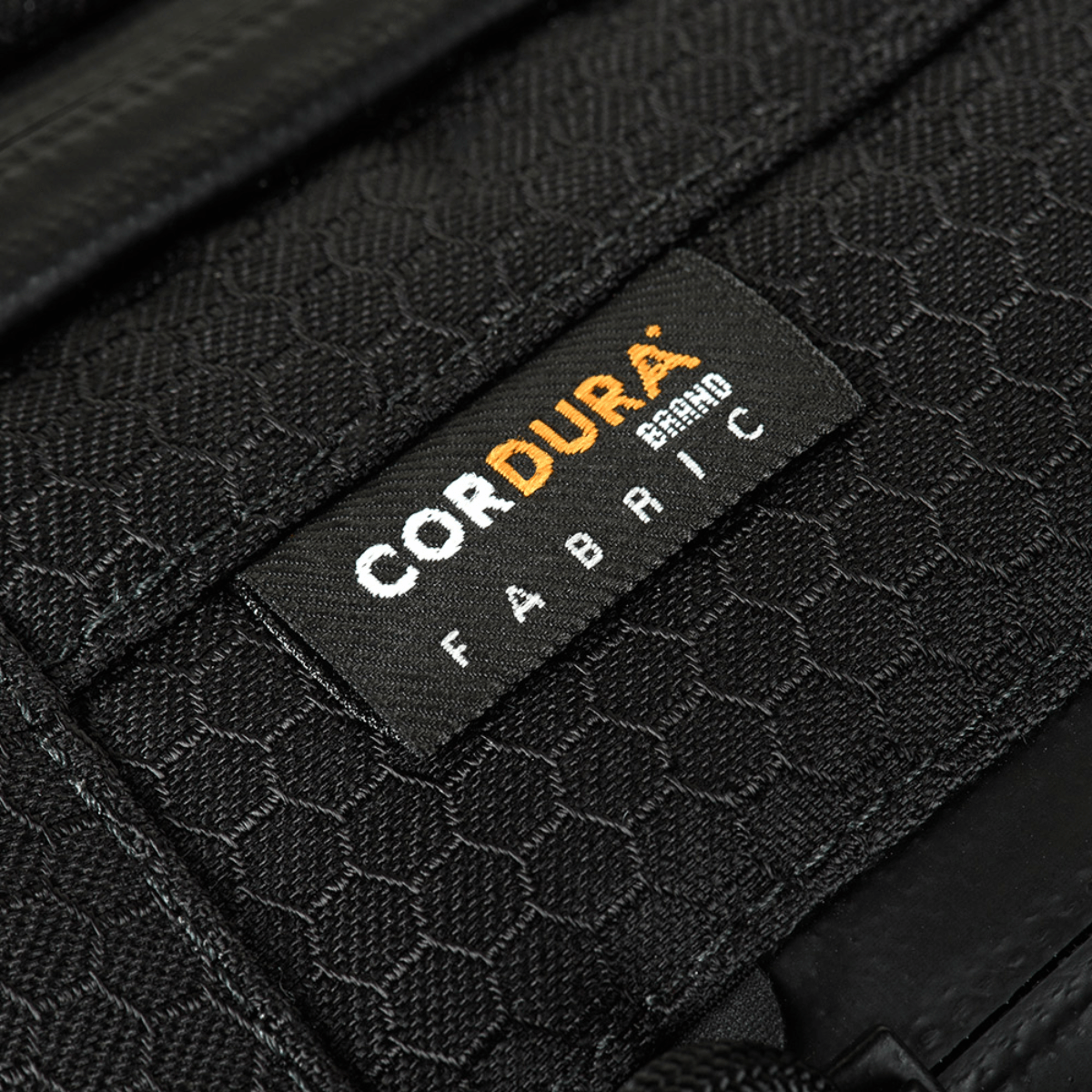 Lähikuva CORDURA®-kankaasta M-Tac Sphaera Hex Hardsling Bag Large Elitessä.