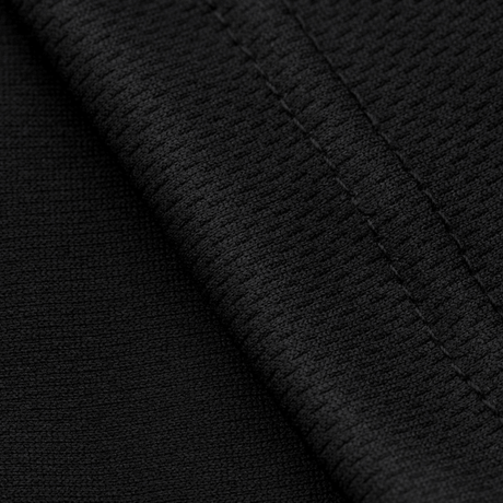 Yksityiskohta M-Tac Sweating Ninja-Balaclavan kankaan rakenteesta, 100% polyester, kosteutta siirtävä rakenne