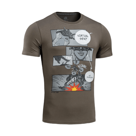Ruskea M-Tac T-Shirt Comics Drone Girl, sarjakuvaprintti en dronepilotista, joka symboloi voimaa ja tehokkuutta.