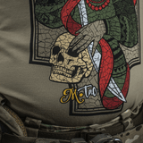 M-Tac T-Shirt Motanka Motanka-nuken ja kasakan symbolien designilla, mukaan lukien miekka ja kallo etupuolella.