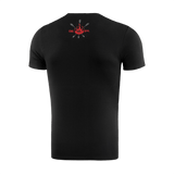 M-Tac T-Shirt Phoenixin takapuoli liekeillä, ristikkäisillä nuolilla ja päivämäärällä 02.01.24, symboloi uudelleensyntymää ja voimaa.