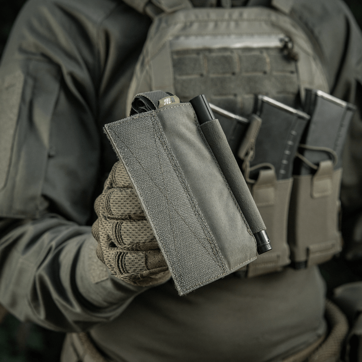 M‑Tac Tourniquet Pouch Elastic Gen.5 taktiseen liiviin CAT tourniquetin ja kynän kanssa, pääsy molemmilta puolilta, Cordura 500D