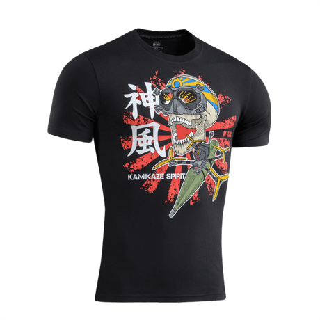 M-Tac T-Shirt Kamikaze Spirit, musta, tyylitelty pääkallokuvio ja FPV-lasit japanilaisen aurinkolipun edessä. 93% puuvillaa, 7% elastaania.