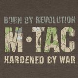 M-Tac T-Shirt Logo Long Sleeve sloganilla 'Born by Revolution – Hardened by War' ja maastokuvioinnilla.