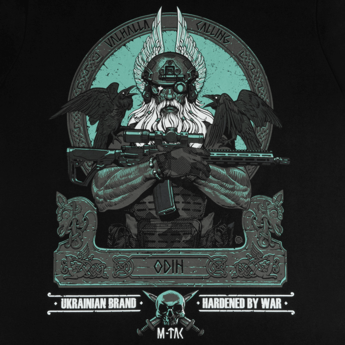 M-Tac T-Shirt Odin Mystery Odin-printillä, korpeilla Hugin ja Munin ja tekstillä 'Valhalla Calling'. Pohjoismainen mytologia modernissa designissa.