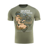 M-Tac T-Shirt Delivery Service, inspiroitunut toisen maailmansodan Pin-up-kulttuurista, FPV-laseilla ja drone-printillä, teksti 'Death from Above'.