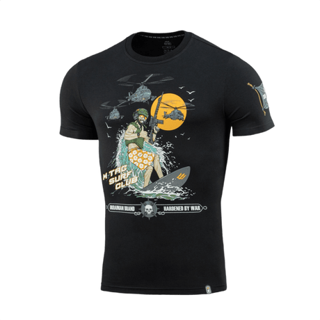 M-Tac T-Shirt Surf Club sotilasta surffilaudalla ja helikoptereita kuvaavalla kuviolla, innoittajana ukrainalaiset erikoisoperaatiot ja surffikohtaukset.