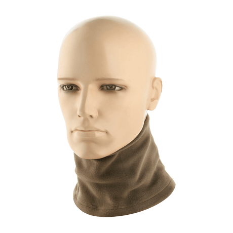 M-Tac Tube Scarf Polartec näytetty mannekiinilla, monitoiminen kauluri Polartec® Micro Series fleece -materiaalista ulkoiluun.