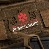 M-Tac Patch Viking Evac ruskeana laivanmuotoisena, punaisella paramedicinsk-tähdellä ja tekstillä taktiseen reppuun