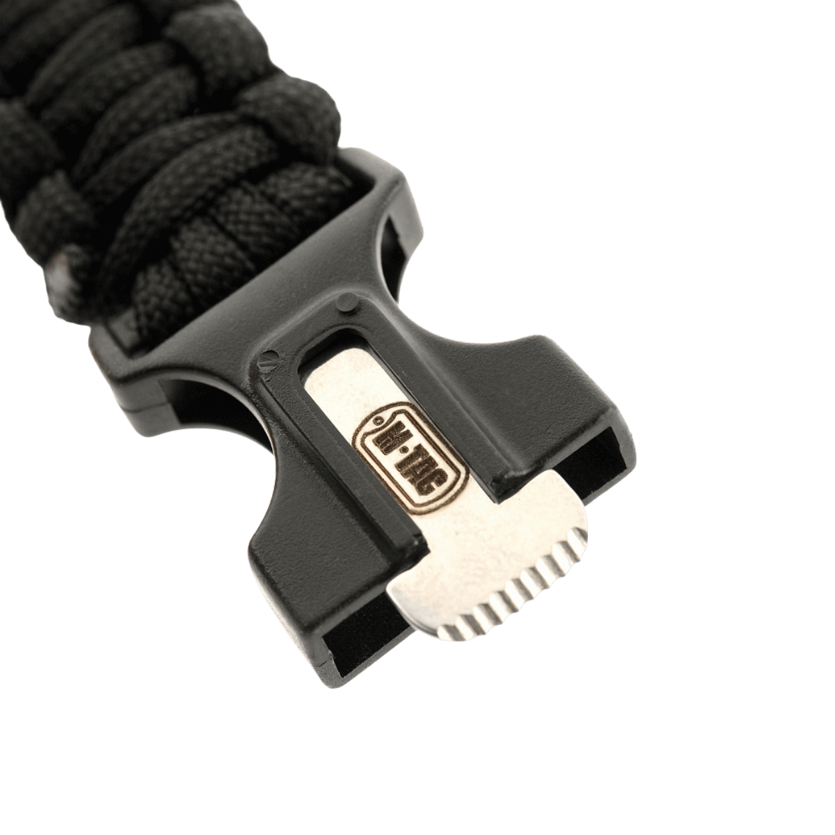 Lähikuva M-Tac Paracord-rannekorusta mustasta solkilukosta.