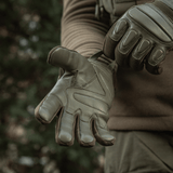 M-Tac Assault Tactical Mk.2 -hanskat, aitoa nahkaa, iskunvaimentavat insertit ja säädettävä velcro-ranne.