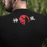 M-Tac T-Shirt Kamikaze Spirit samurai-kuviolla ja japanilaisella tekstillä selässä.