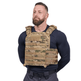 EA Plate Carrier Camo maastokuvioitu, kestävä materiaali ammattilaiskäyttöön, joustava luotisuojaliivi, galleria-asento 1 mallilla.